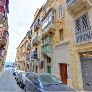 https://west-street-apartment-duplex.qawrahotelsmalta.org